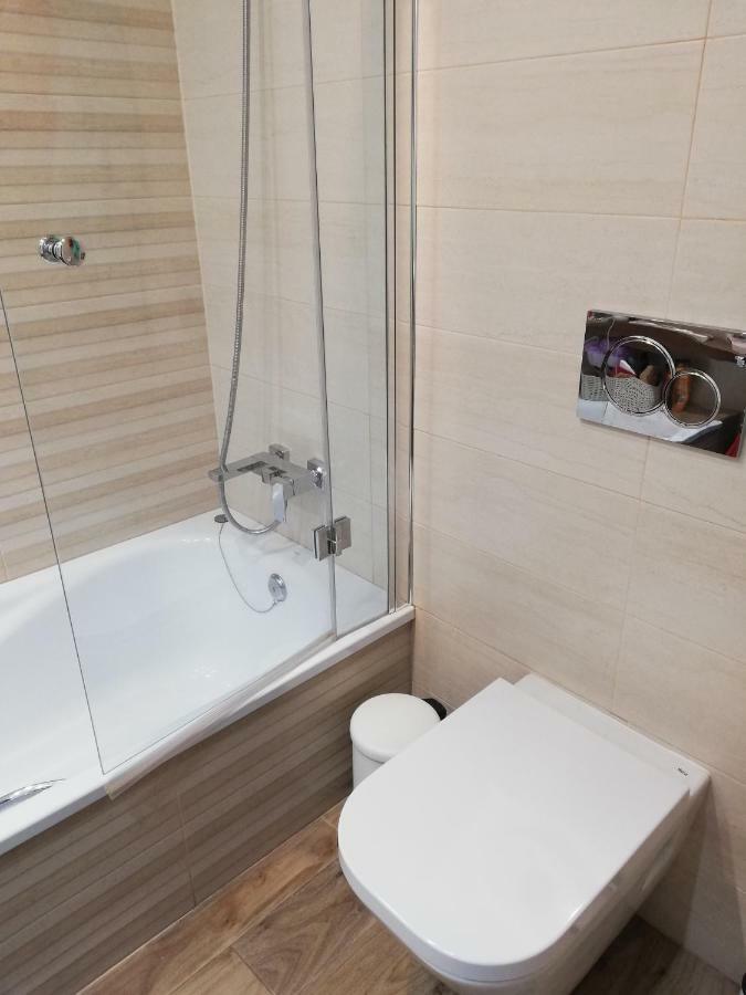 Benalbeach Jr Suite มาลากา ภายนอก รูปภาพ